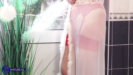 Chubby Mature Porn Pics MILF